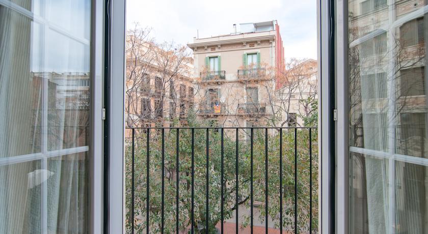 Apartamentos Alos Barcelona Exterior photo